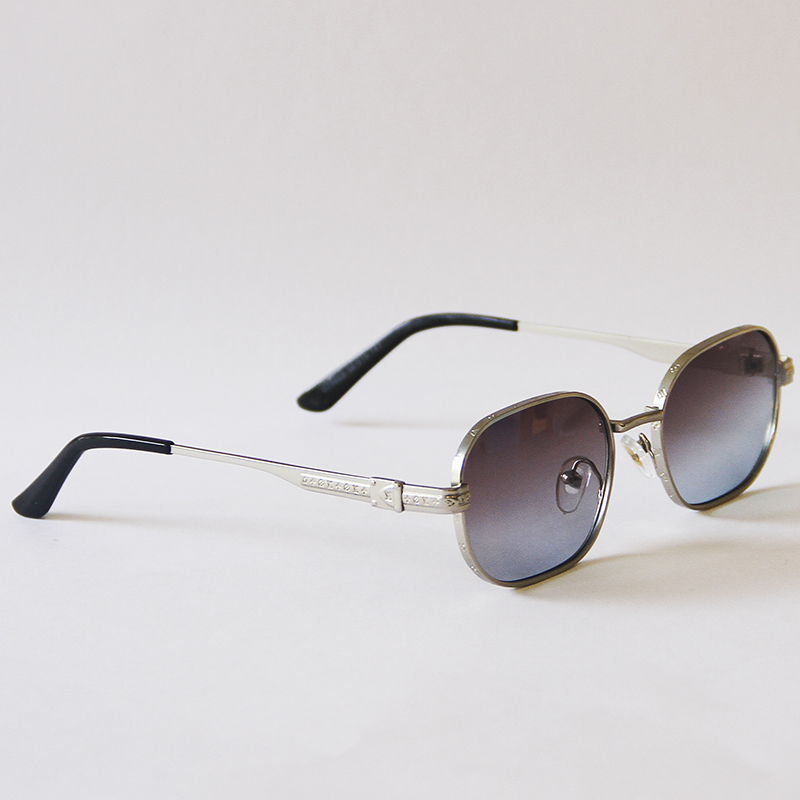 عینک افتابی LOUIS VUITTON مدل G29623